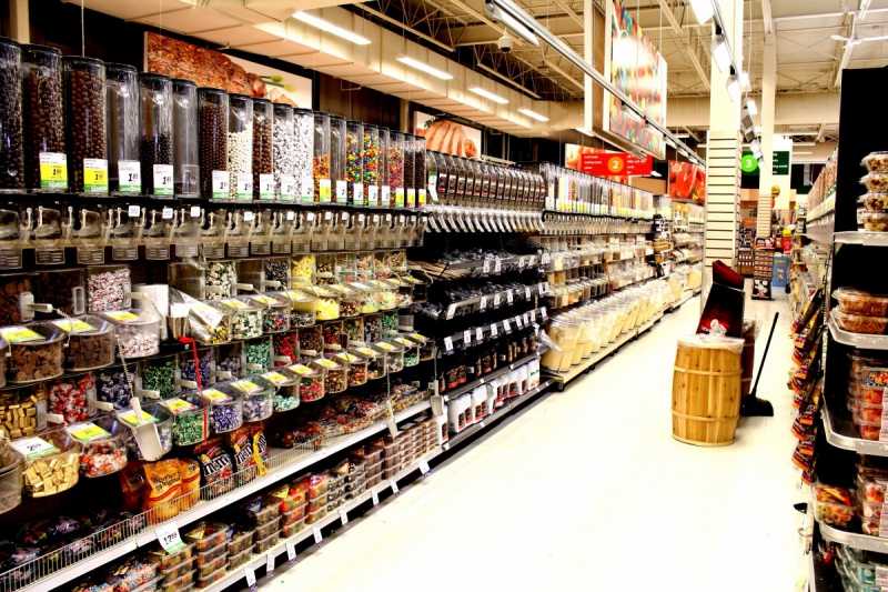 boutique-FIGANIERES-min_retail_grocery_supermarket_store_food_shopping_market_shop-613228